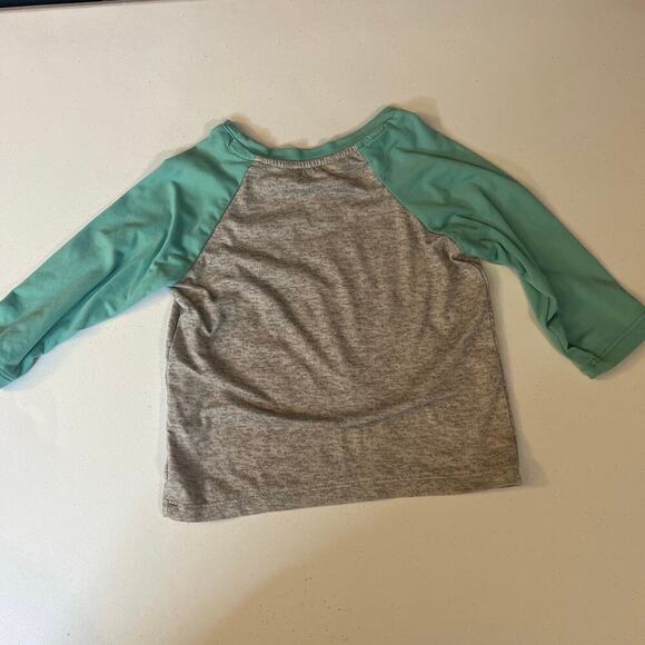 Gray and Teal Soft T-Shirt - Picture 4 of 7
